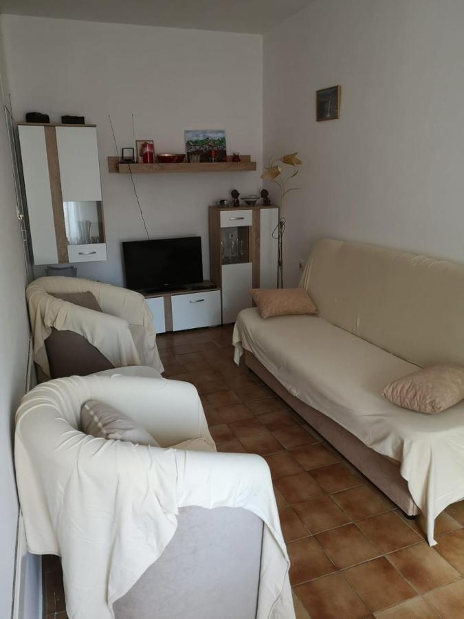 Apartment Kalavojna Rakalj Ngoại thất bức ảnh