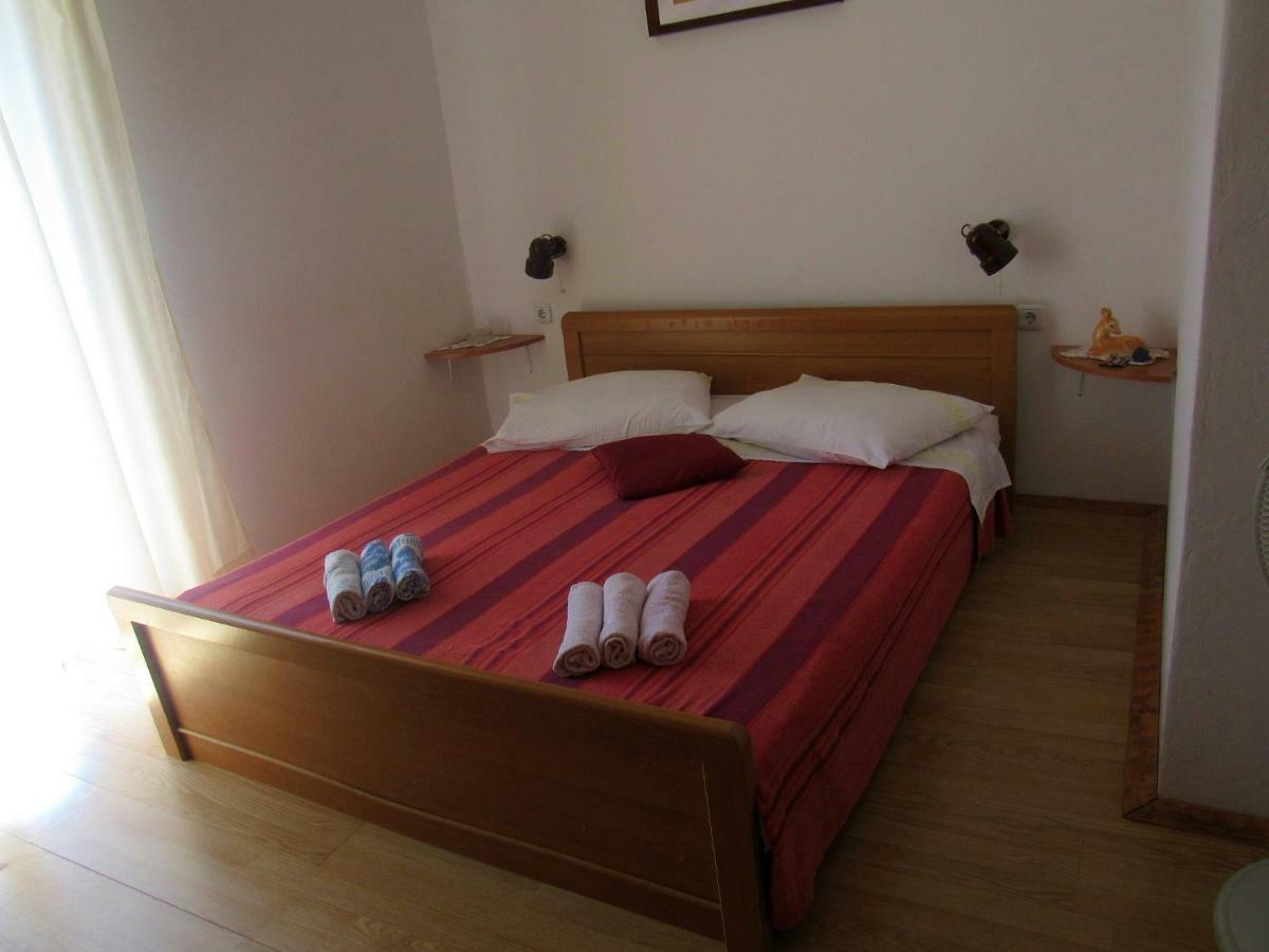 Apartment Kalavojna Rakalj Ngoại thất bức ảnh